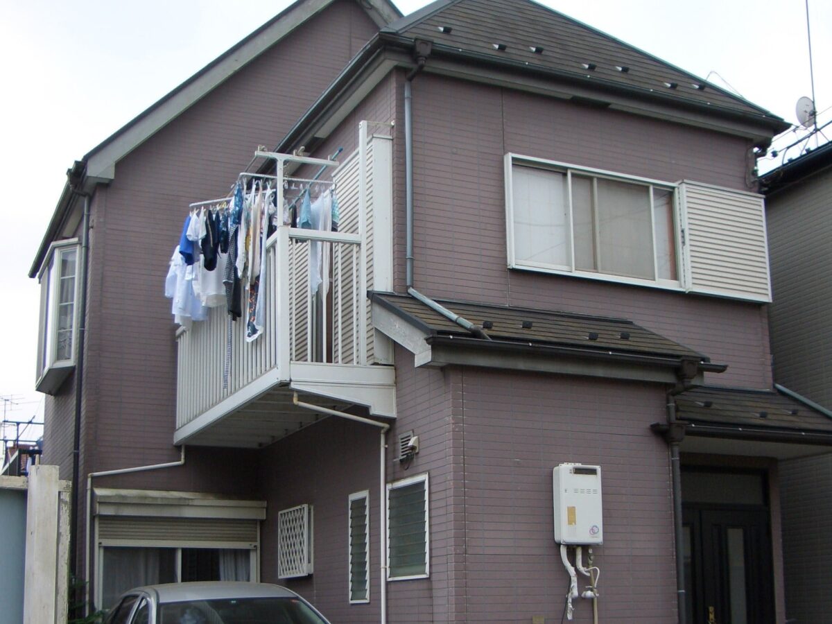 CIMG5387-2 | 外壁塗装は神奈川県横浜市の塗装職人 施工前のサイディングの家