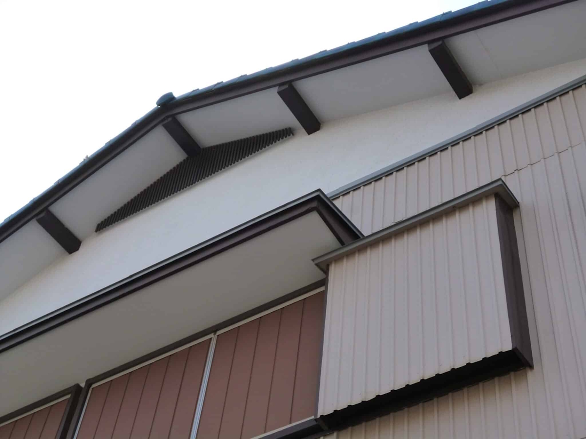 P1050056-scaled | 外壁塗装は神奈川県横浜市の塗装職人 反対側のアップ。問題なし。
